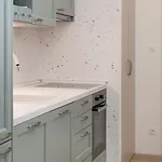 Lalu Apartman *
